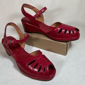 Re-Mix Vogue red leather wedge platform sandals 9, 8.5, 39, 40